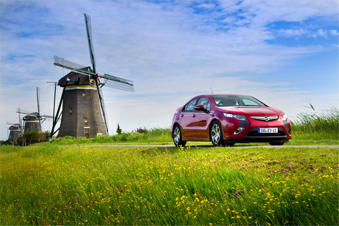 Opel Ampera, električna elegancija