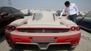 Ferrari Enzo - Zaboravljen u pustinji