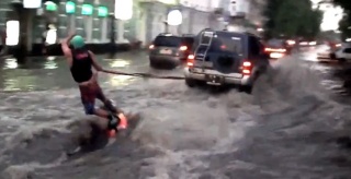 Poplave u rusiji i surfanje