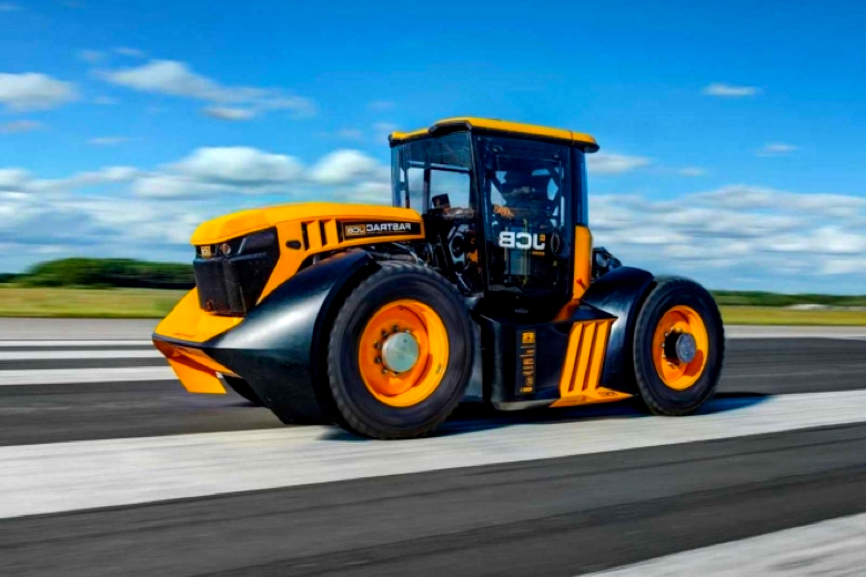 Ovo je najbrži traktor na svijetu, ima 1000 KS, a juri 167 km/h