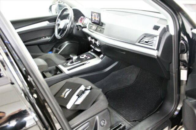 Audi Q5 quattro 40 2.0 TDI S tronic*LED-Navi