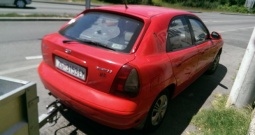Daewoo Nubira 1,6 SX 5 VRATA (rezervni dijelovi)