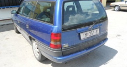 Opel Astra Caravan CDX 16V