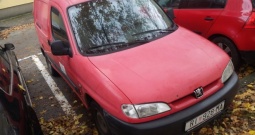 Peugeot partner 1. 4 tovarni prostor s termo izolaciom, 2001 god.