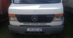 MERCDES VARIO 814 D ZA PRIJEVOZ PIĆA, 2001 god.