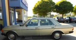 MERCEDES 123 230 E OLDTIMER