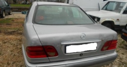 Mercedes E-klasa 220 D