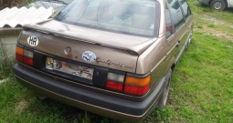 VW Passat 1.8 GL (REZERVNI DIJELOVI ILI U KOMPLETU)