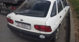 Ford Escort 1,3 5 vrata bijeli