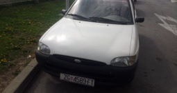 Ford Escort 1,3 5 vrata bijeli