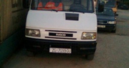 Iveco Daily 35.8 V s termo izolaciom (Rezervni djelovi limarije i mehanike)