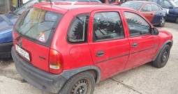 Opel Corsa 5 vrata (rezervni dijelovi limarije i mehanike)