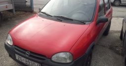 Opel Corsa 5 vrata (rezervni dijelovi limarije i mehanike)