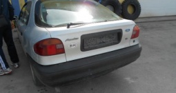 Ford Mondeo glx 1, 8 td rezervni dijelovi limarije i mehanike