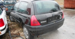 Renault clio 2005 god. Rezervni djelovi limarije imehanike