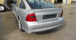 Opel Vectra - rezervni djelovi limarije i mehanike