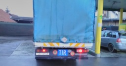 Mercedes 609 D sanduk s ceradom b kategorija (Rezervni dijelovi)