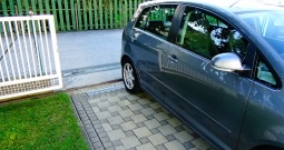 VW GOLF PLUS 1,9 TDI nove gume, registriran