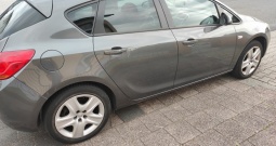Opel Astra J 2012 1.4 Turbo