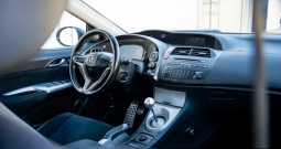 Honda Civic 2.2 Dizel KLIMA R kao novi puno opreme bespl. dost, otplata, zamjena