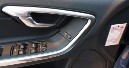 Volvo V60 d6 4x4 struja + dizel + plug 131 tkm, kao nov