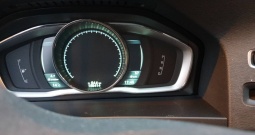 Volvo V60 d6 4x4 struja + dizel + plug 131 tkm, kao nov