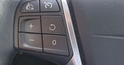 Volvo V60 d6 4x4 struja + dizel + plug 131 tkm, kao nov