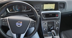 Volvo V60 d6 4x4 struja + dizel + plug 131 tkm, kao nov