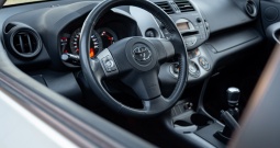 Toyota rav4 4xd dizel kao nova samo 134000km besplatn dostava otplata zamj ⭐⭐⭐⭐⭐