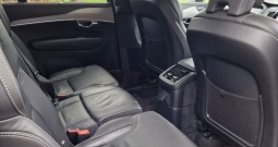 Volvo XC 90 T8 R-Design 7 Seats Recharge Plug
