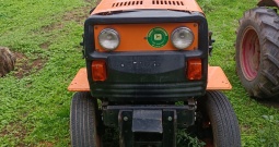 Traktor Agria 4900