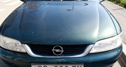Opel Vectra B 1.8 85kW benzin zelena 2000.g. 238500km registriran