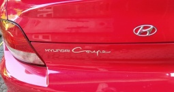Hyundai coupe.