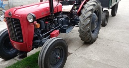 Traktor 533