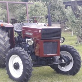 Traktor unversal 445