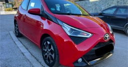 Toyota Aygo 1.0 VVT-iTkm Carplay Alu Kamera klima Garancija do 2030