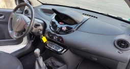 Renault Twingo 1,2 16V Day & Night klima, panorama, putno računalo