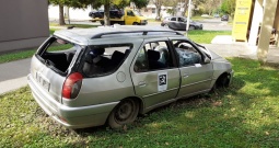 Peugeot 306 moguća prodaja u kompletu ili u djelovima