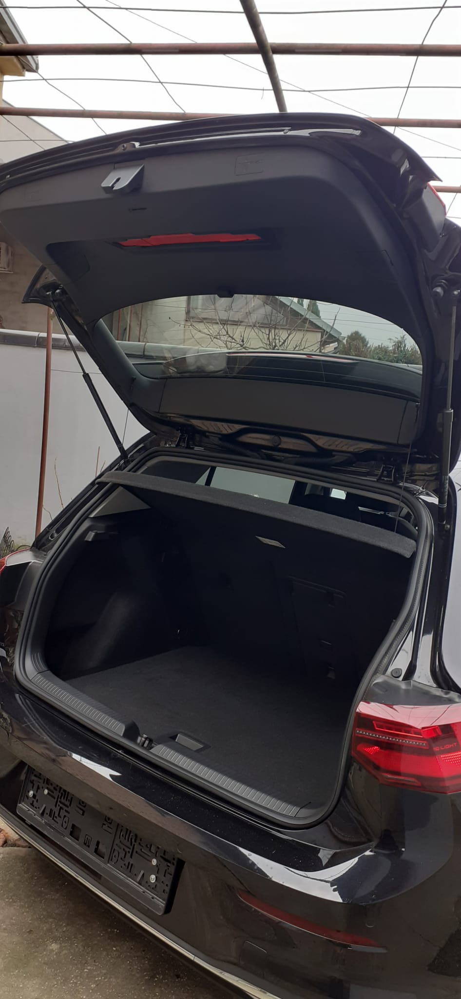 VW Golf VIII 2.0 TDI Active MATRIX RADAR NAV