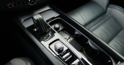 Volvo XC60 B4 2.0D AWD R-Design AUTOMATIK *LED, NAVIGACIJA, KAMERA*