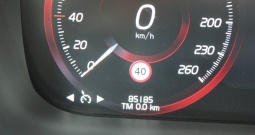 Volvo XC60 B4 2.0D AWD R-Design AUTOMATIK *LED, NAVIGACIJA, KAMERA*