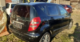Mercedes A klasa cdi automatic, oštećen prednji lijevi dio