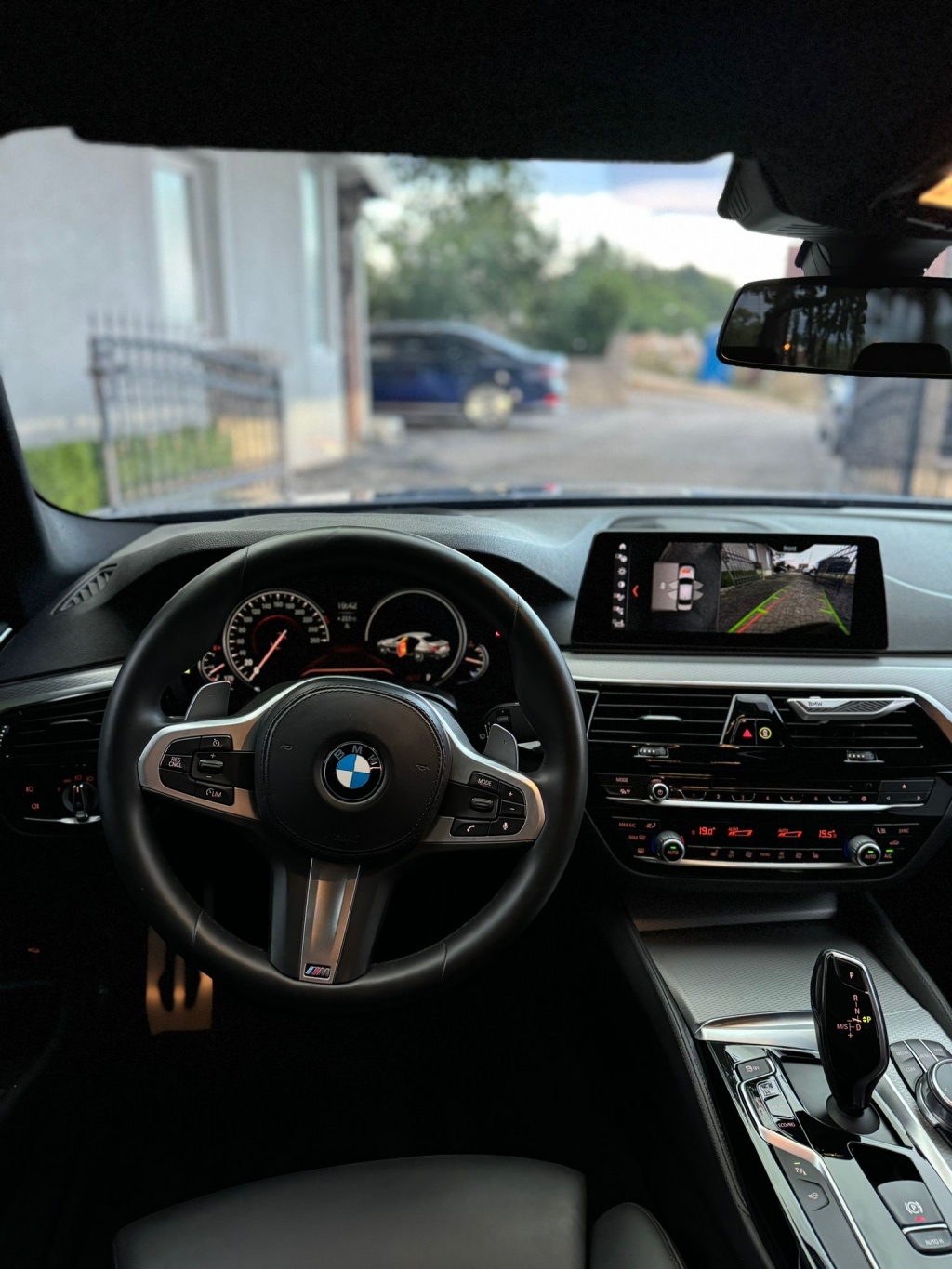 BMW 540xi - m paket individualiziran - prvi v