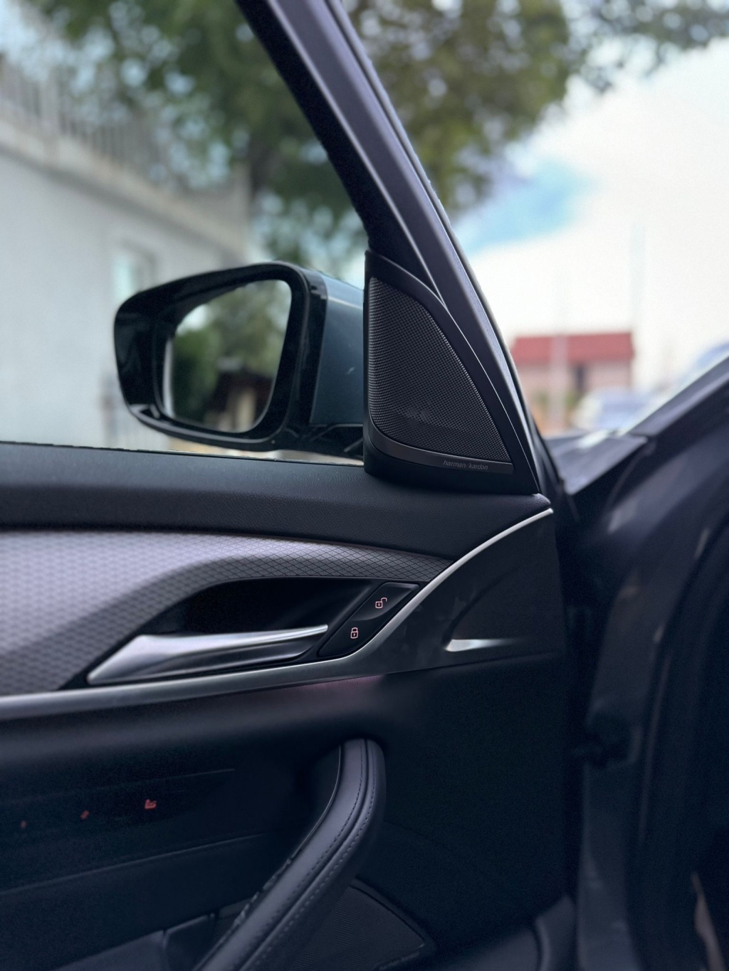 BMW 540xi - m paket individualiziran - prvi v