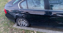 BMW 316D hitno prodajem potrebna limarija