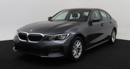 BMW 318 D LIMUZINA