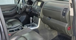 NISSAN NAVARA 3.0 V6 dci 4x4 Double Cab auto