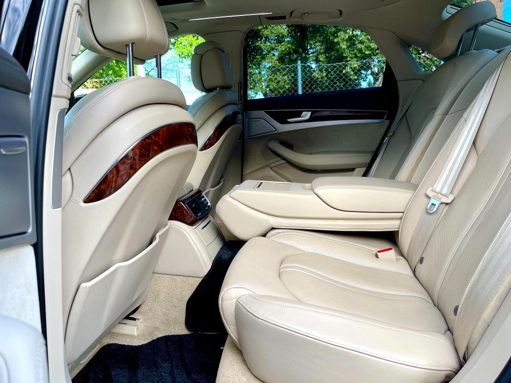 Audi A8 4.0 TFSI Quattro | 435 KS | samo 31.8