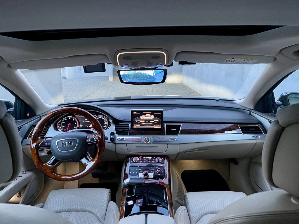Audi A8 4.0 TFSI Quattro | 435 KS | samo 31.8