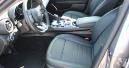 Alfa Romeo Giulia 2.2 Mjt AUTOMATIK 190ks *NAVIGACIJA, KAMERA*